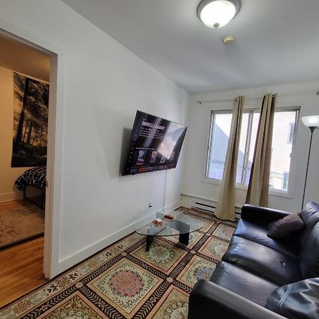 Small Condo In Montreal -Fast Wifi Ngoại thất bức ảnh