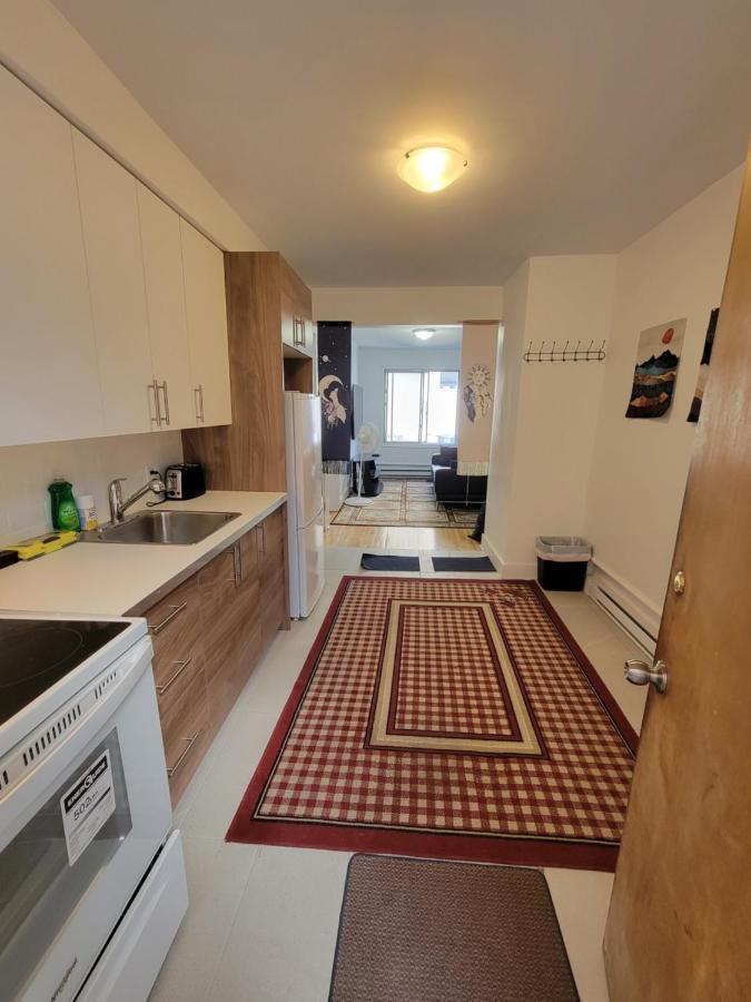 Small Condo In Montreal -Fast Wifi Ngoại thất bức ảnh
