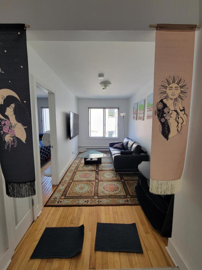 Small Condo In Montreal -Fast Wifi Ngoại thất bức ảnh