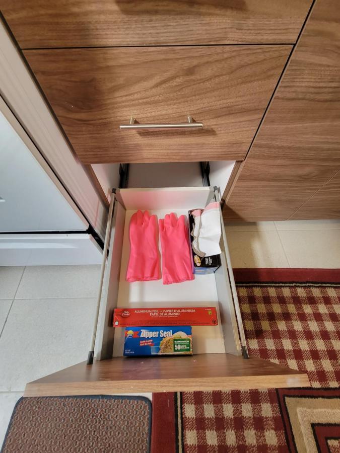 Small Condo In Montreal -Fast Wifi Ngoại thất bức ảnh